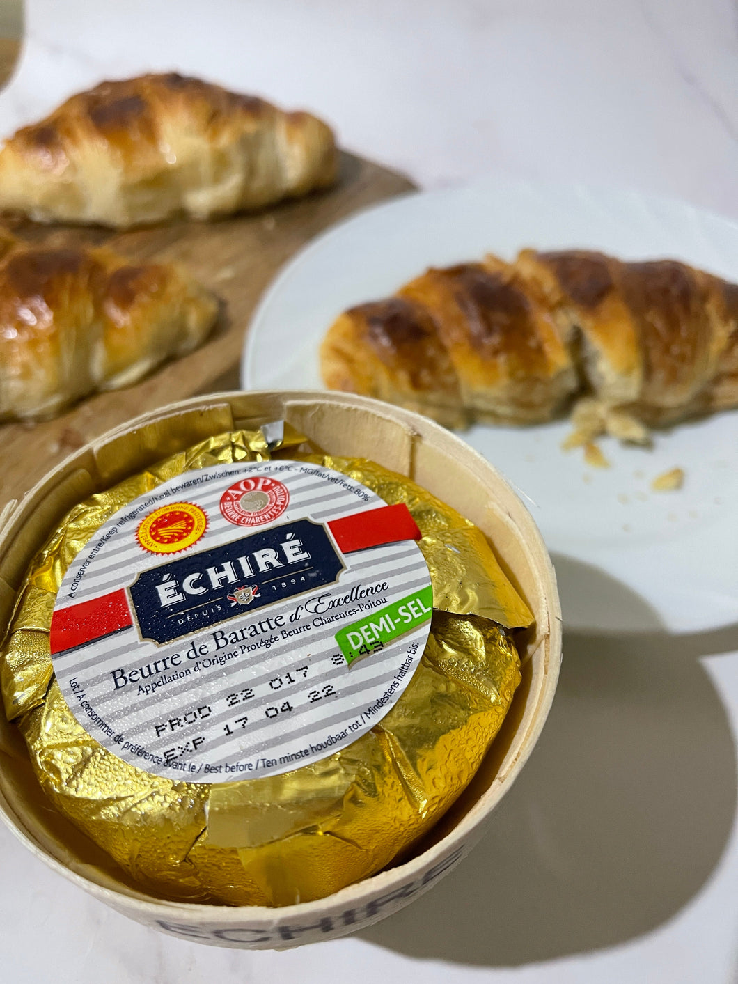 Echire AOP butter in basket, semi-salted 250g.